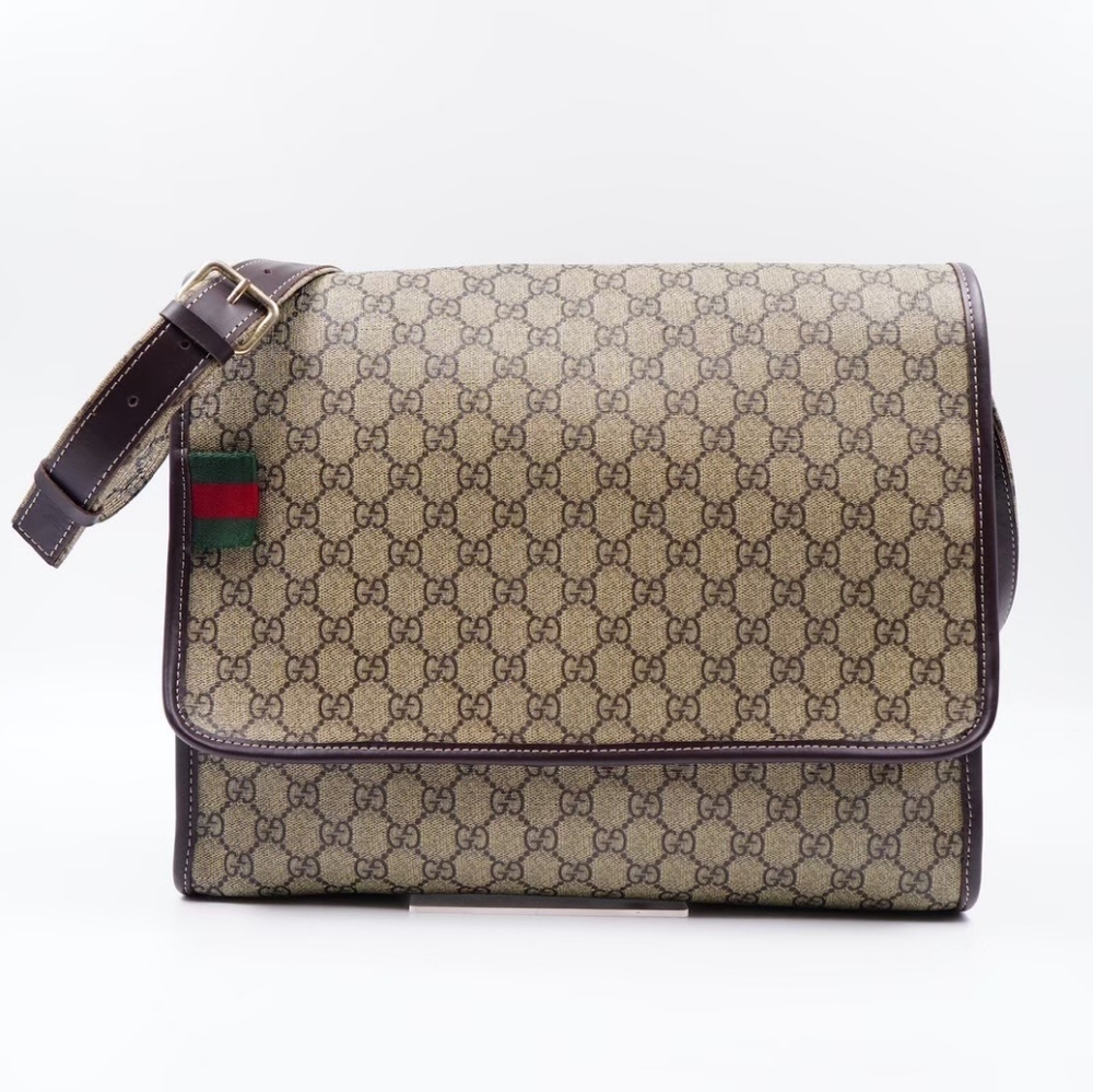 ** sold** Auth Gucci GG Supreme Coated Canvas Messenger Bag